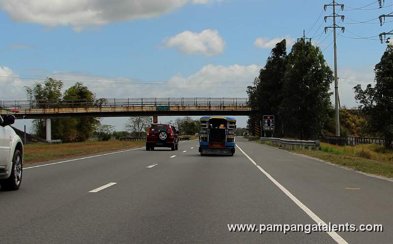 Jeepney on NLEX