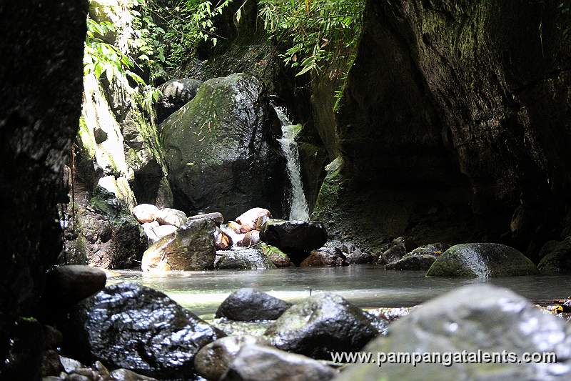 Haduan falls side view