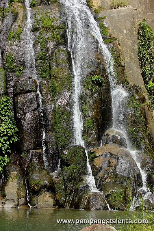 The closer look to Miyamit Falls