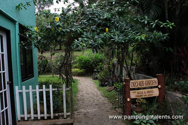  Orchids Garden