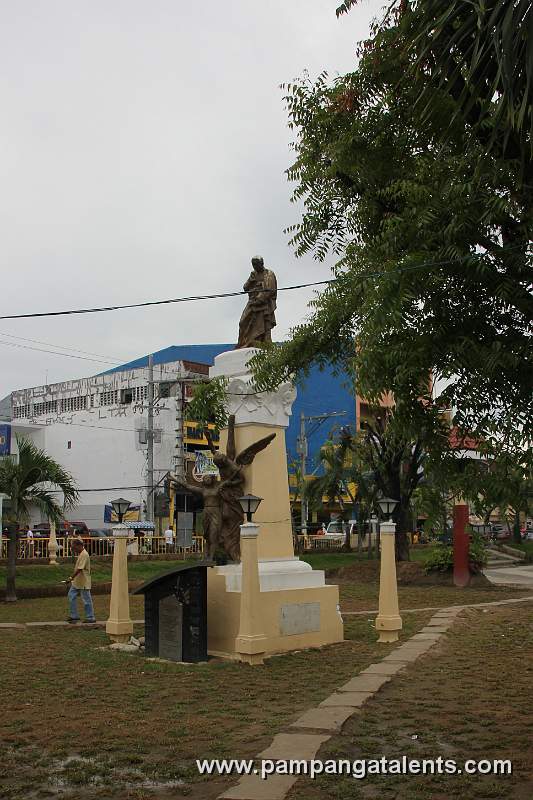 Monument of Manuel P. Santiago