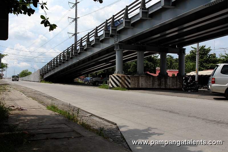 Portal Frame Brace  of Lazatin Flyover at Jose Abad Santos Highway towards Bataan, Olongapo, Subic and Zambales
