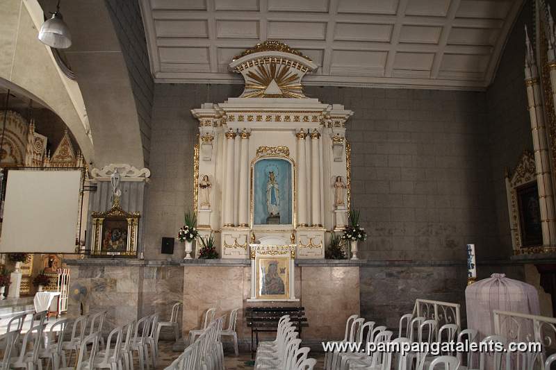 Side Altar for the Blessed Virgin Mary