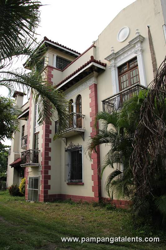 Side View of Villa Epifania