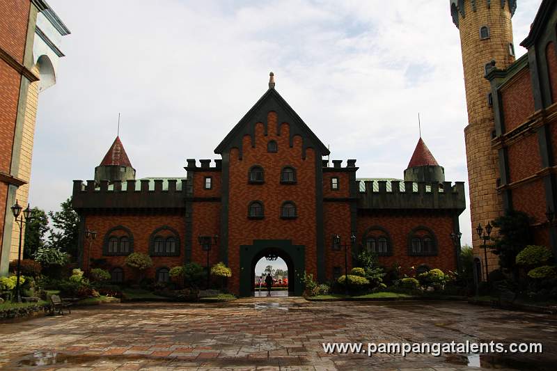 Facade of Wonderland in Batangas
