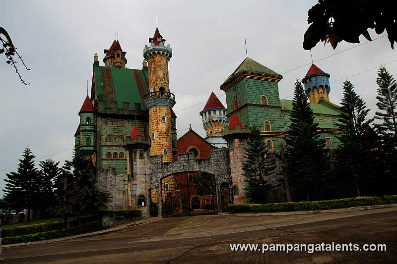 Facade of Wonderland in Batangas