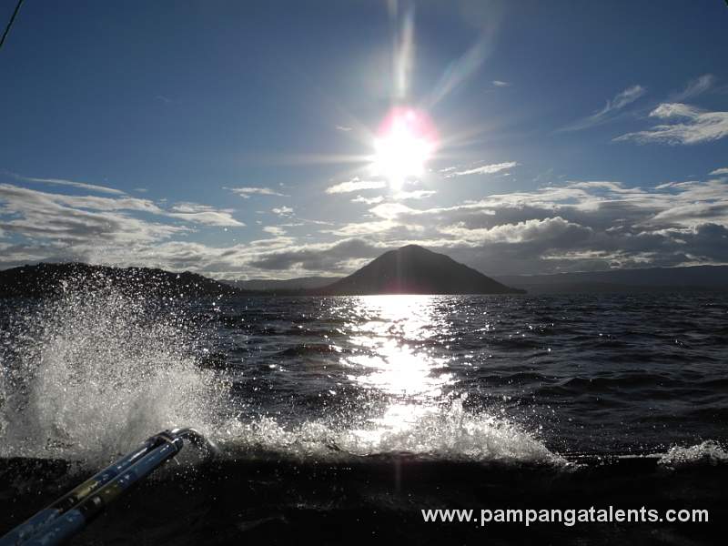  Taal Lake