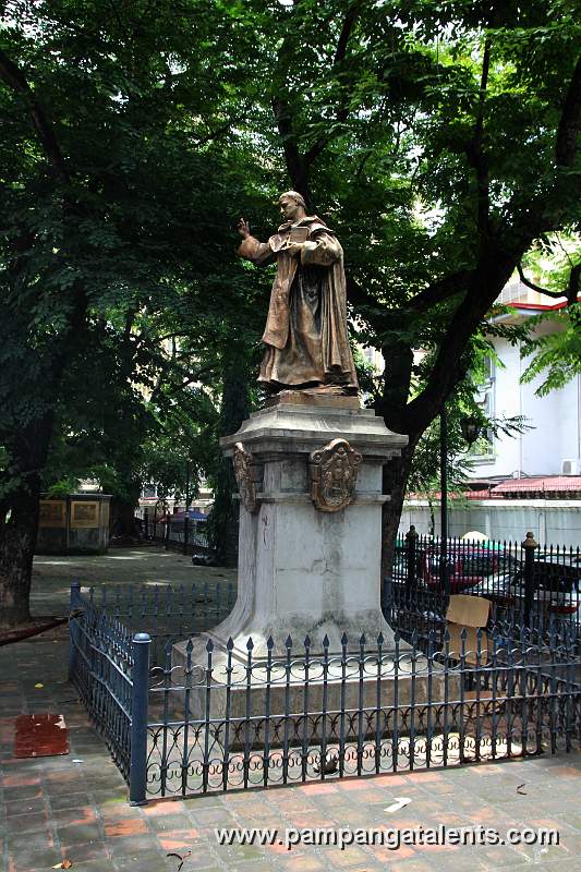 Benavides Monument in Intramuros