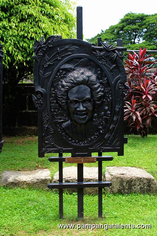 Corazon C. Aquino - Eleventh President of the Philippines (1986 - 1992)