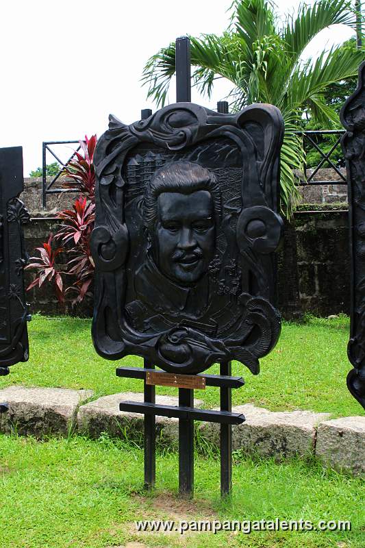 Joseph Ejercito Estrada - Thirteenth President of the Philippines (1998 - 2001)