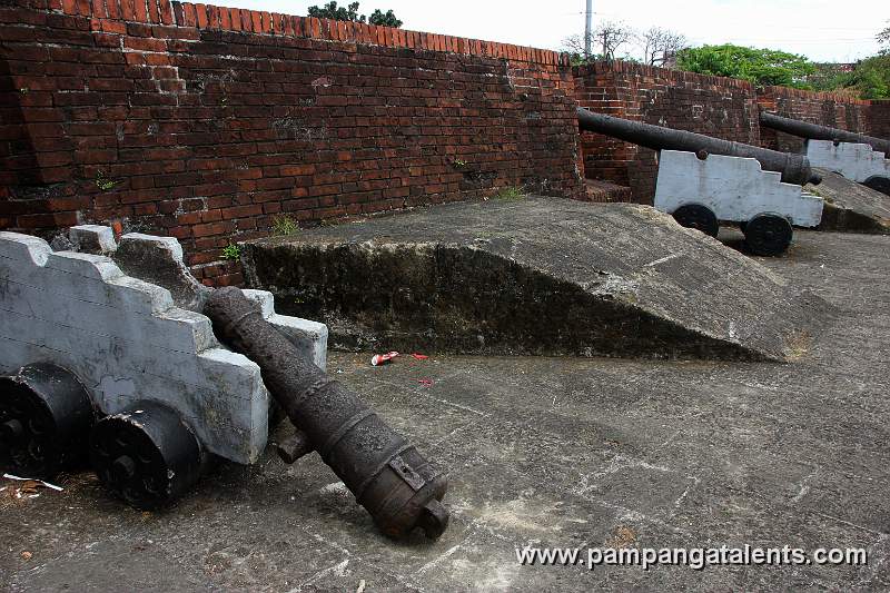 Defense Line of Revellin de Parian