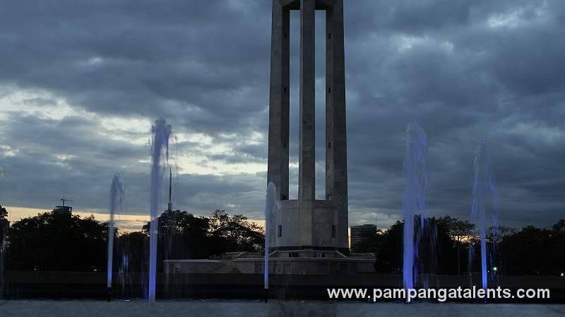 Memorial Fountain in Quezon Memorial Circle At Night.