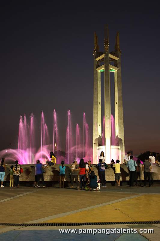 QuezoFountain Memorial with the Monument in the Background.