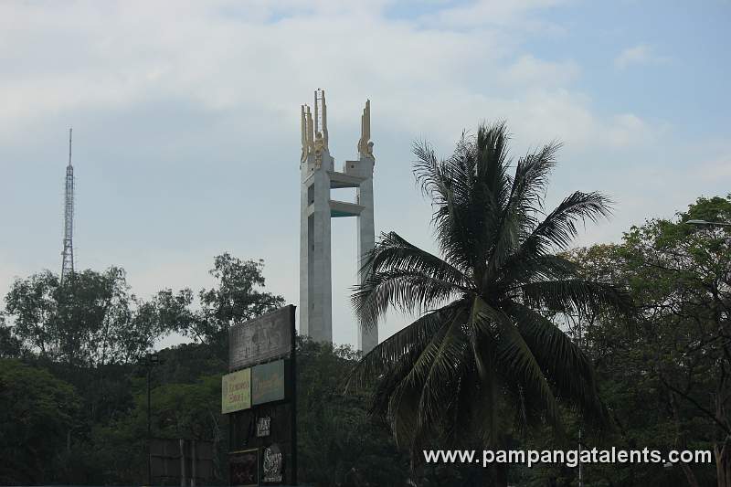 View of Memorial Shrine infront of Restaurants Area in Quezon Memorial Circle.