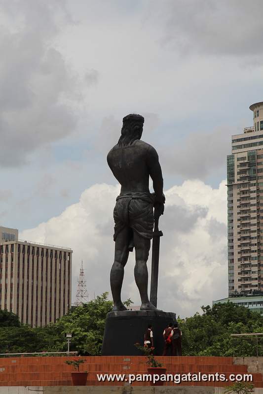Lapu-lapu Monument between G.E. Antonino Building and the Sunview Palace Tower