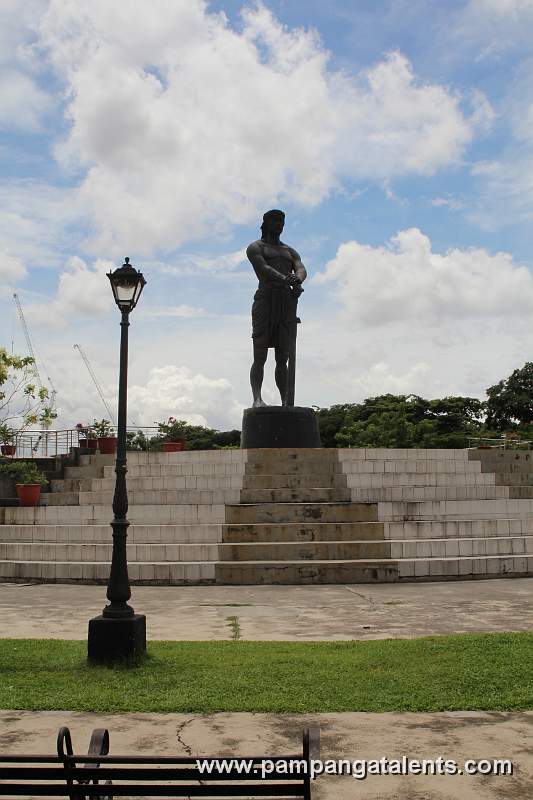 Lapu-lapu Monument general front view