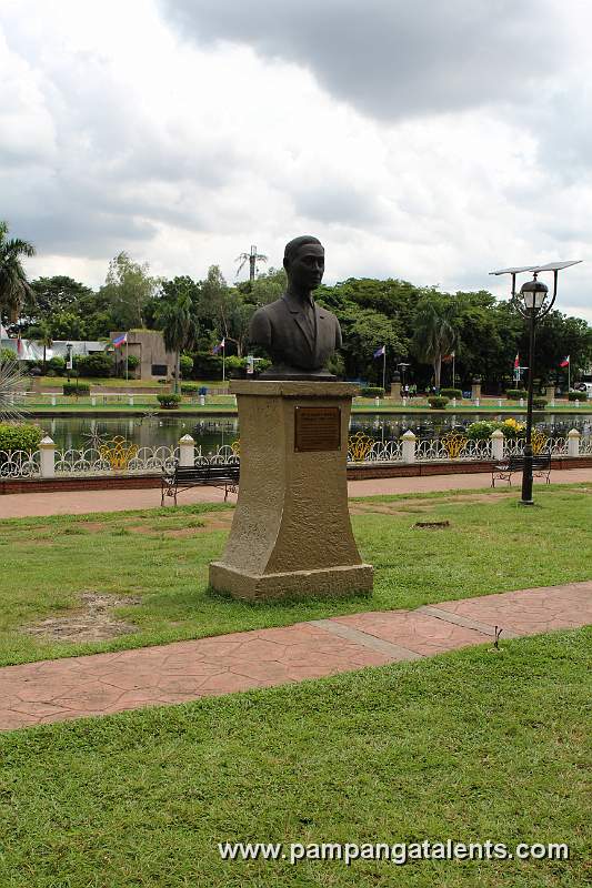 Apolinario Mabini  Statue (Batangas, 1864 - 1903) Philippine Hero from Batangas