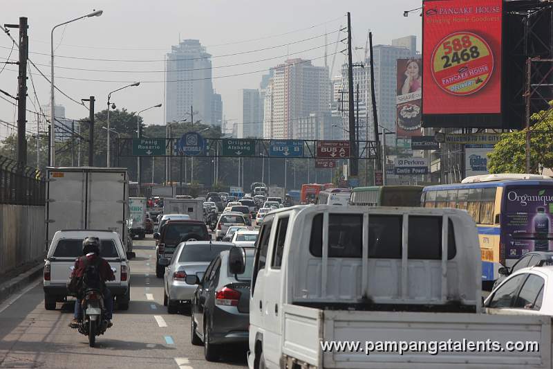 Going to Santolan Road in Pasig City